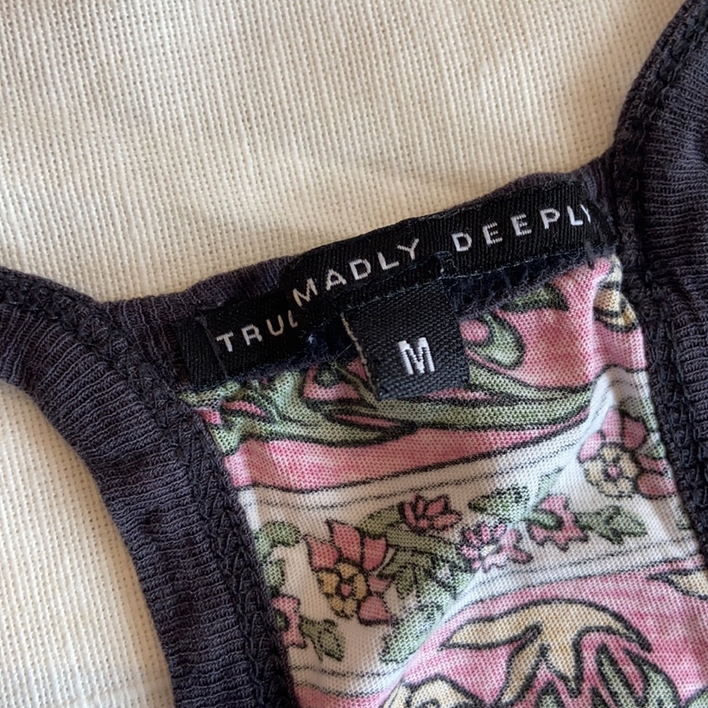 (M) TankTop Bundle - Picture 4 of 10